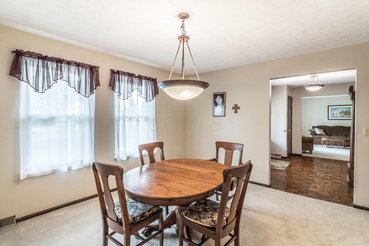 3662 Hazelton-Etna Road Southwest Pataskala, OH 43062 - Photo 12 of 36
