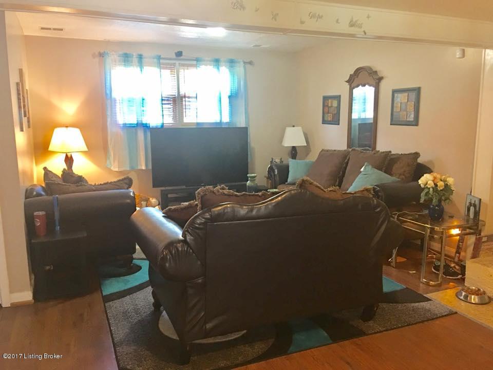 5621 Axbridge Road Louisville, KY 40216 - Photo 5 of 36 AXBRIDGE (1)