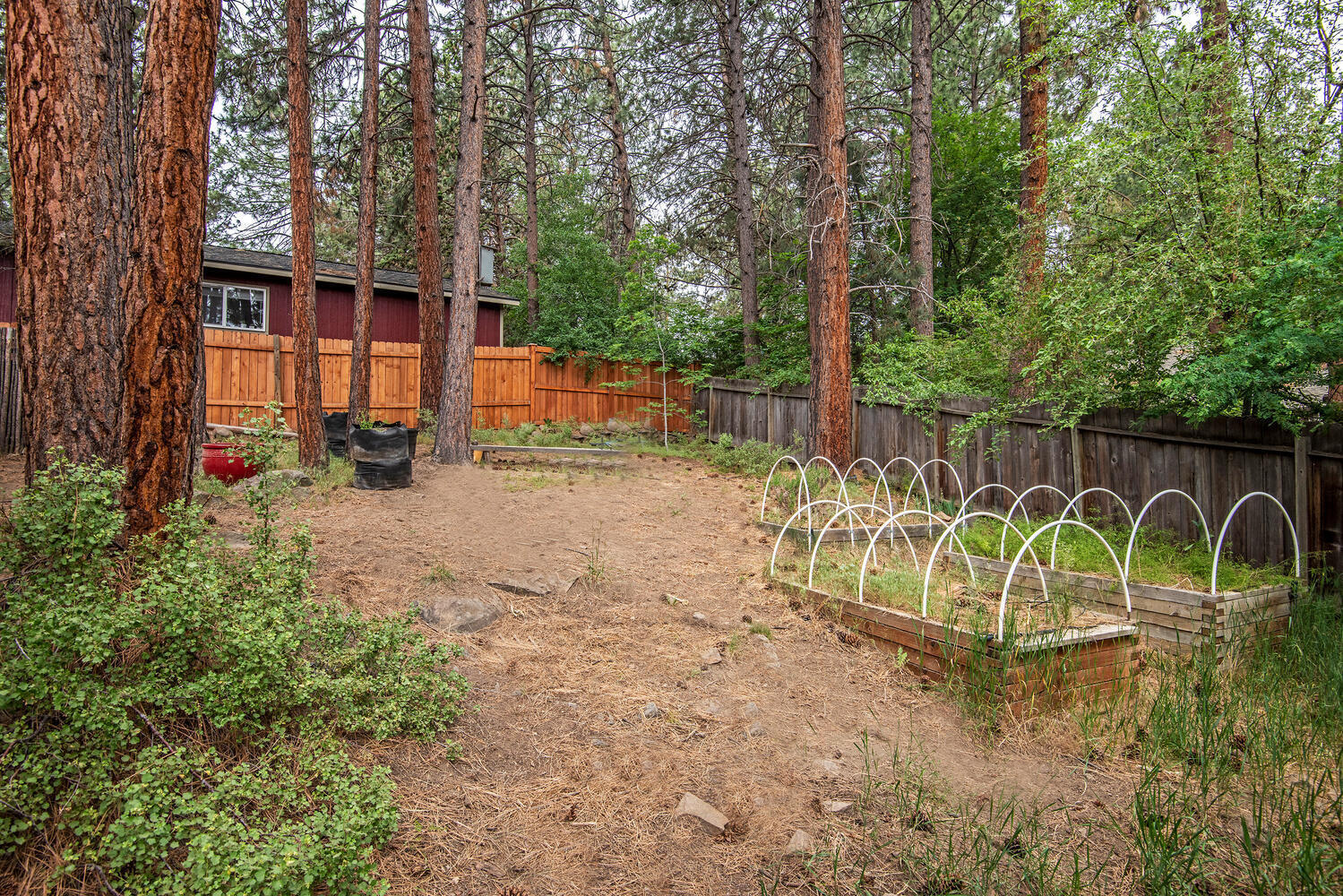 1906 Southwest Forest Ridge Avenue Bend, OR 97702 - Photo 18 of 19 Large fenced backyard