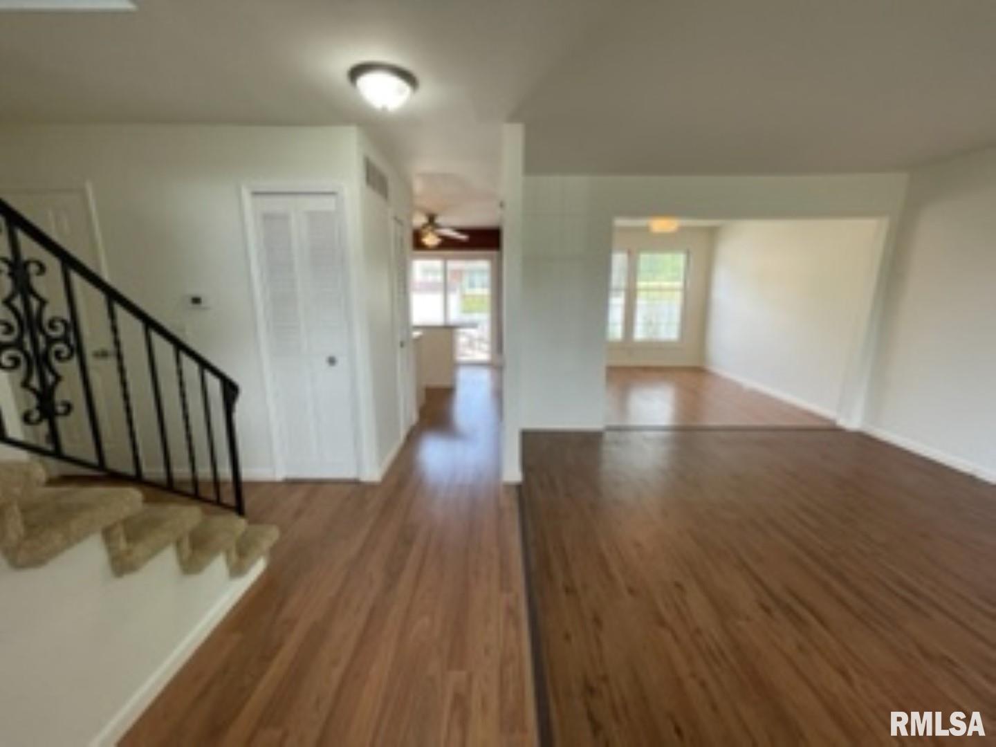 25 South Yorktown Road Macomb, IL 61455 - Photo 3 of 26 Gallery Image 3