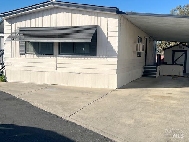 2 bedroom/ 2 bath located in Westwind mobile home park. Close to the river., not far from downtown.  Has lots of upgrades, newer windows, new floors, the kitchen has quartz countertops, new cabinets. The bathrooms had been upgraded. Ready to move in !