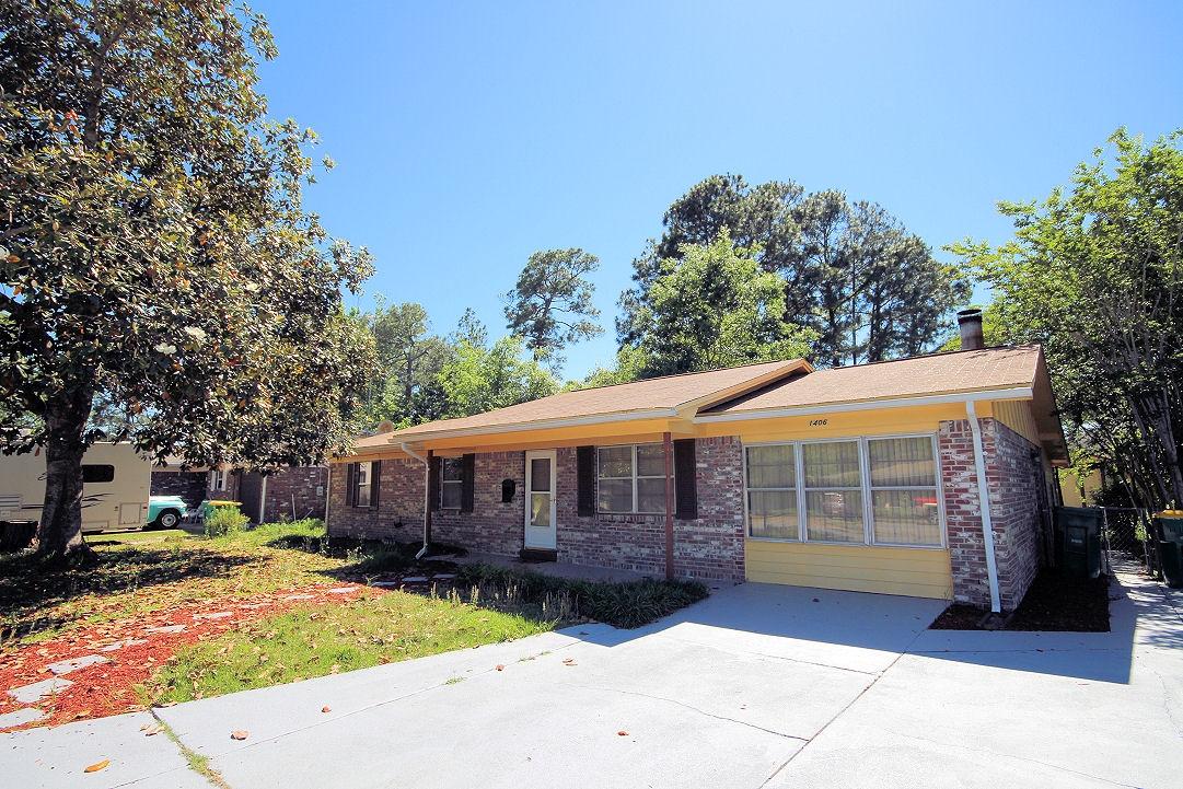 1406 Scott Road Niceville, FL 32578 - Photo 2 of 21 Front of House(2)