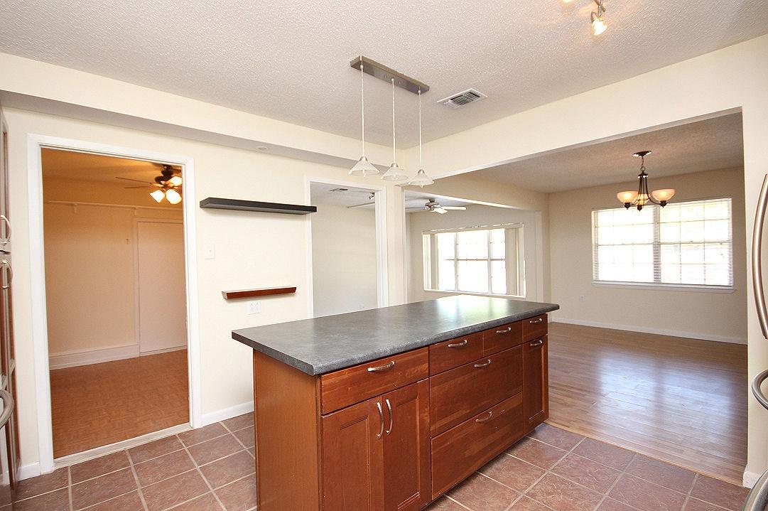 1406 Scott Road Niceville, FL 32578 - Photo 10 of 21 Kitchen(3)