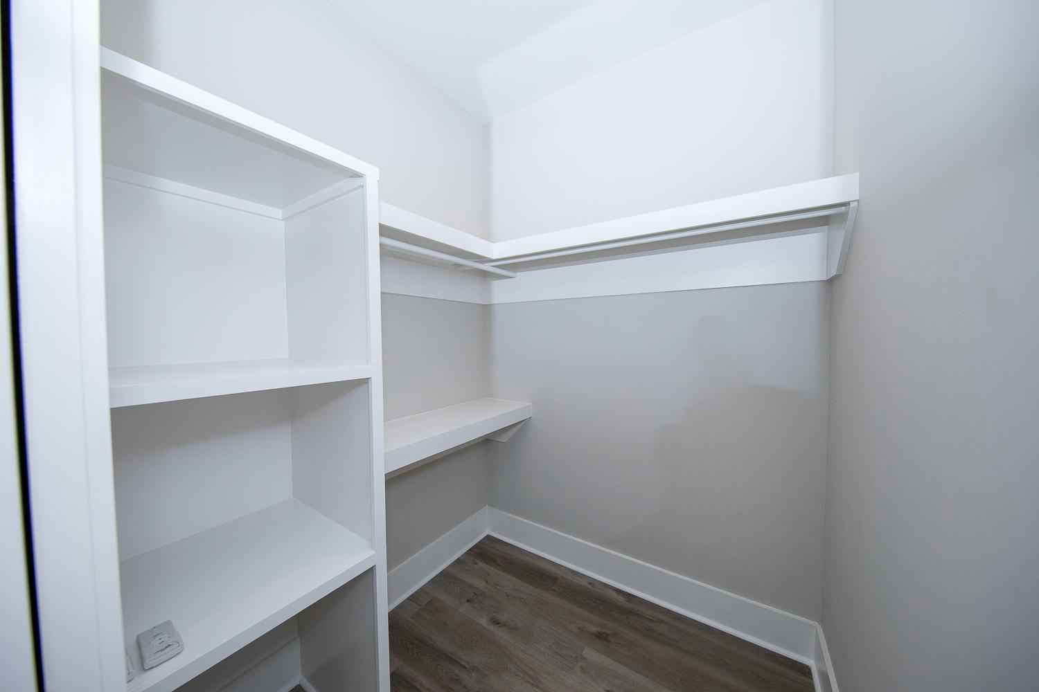 40 Kristin Court Santa Rosa Beach, FL 32459 - Photo 34 of 87 a view of an empty walk in closet