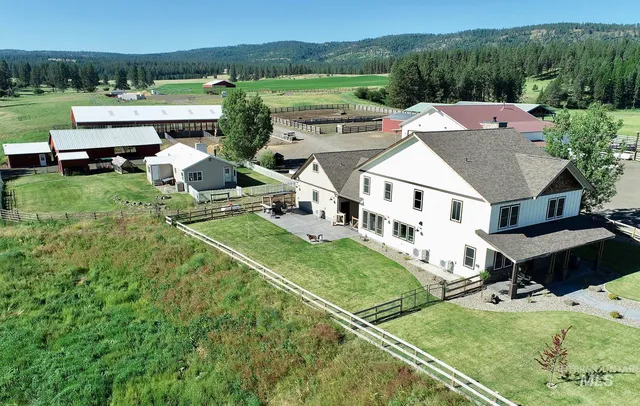 $9,950,000 | 55959 Highway 244, La Grande, OR 97850