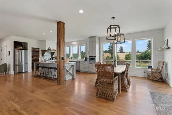 $9,950,000 | 55959 Highway 244, La Grande, OR 97850