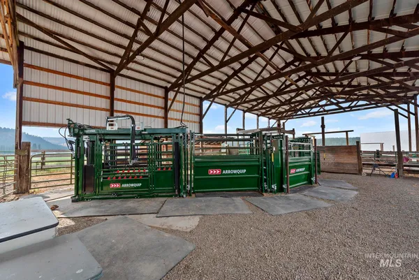 $9,950,000 | 55959 Highway 244, La Grande, OR 97850