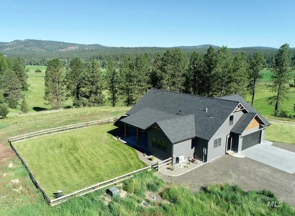 $9,950,000 | 55959 Highway 244, La Grande, OR 97850