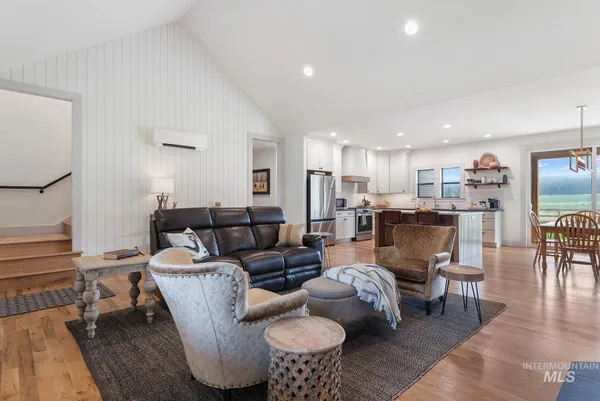 $9,950,000 | 55959 Highway 244, La Grande, OR 97850