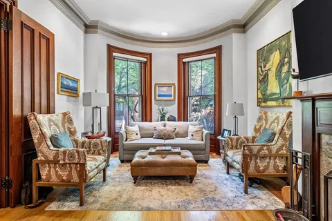 $1,059,000 | 16 Holyoke Street, Unit 2, Boston, MA 02116