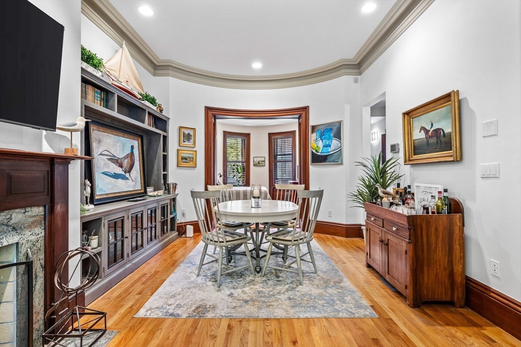16 Holyoke Street, Unit 2 Boston, MA 02116 - Photo 3 of 13