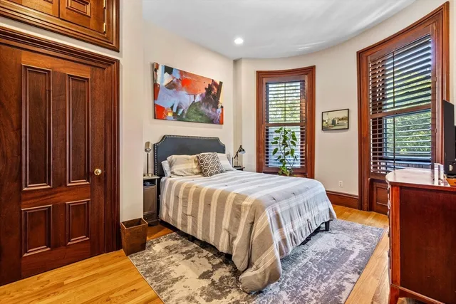 $1,025,000 | 16 Holyoke Street, Unit 2, Boston, MA 02116