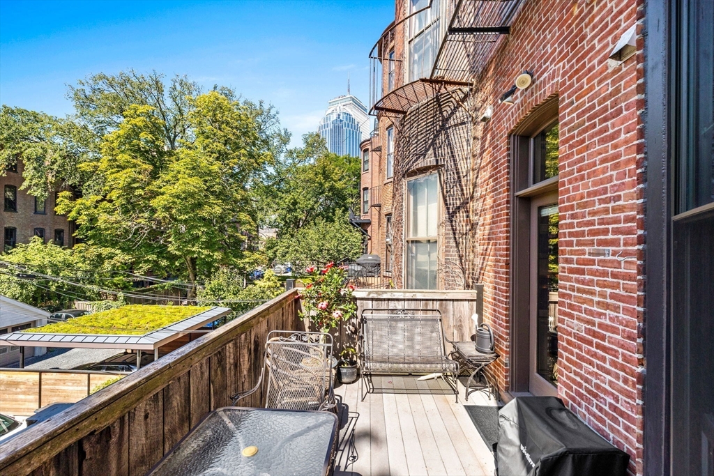 16 Holyoke Street, Unit 2 Boston, MA 02116 - Photo 10 of 13