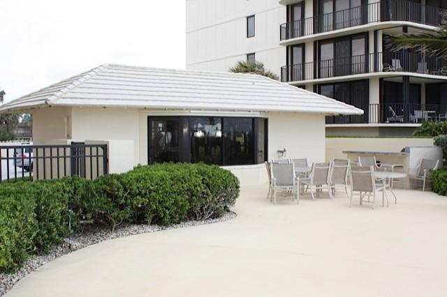100 South Beach Road, Unit 504 Tequesta, FL 33469 - Photo 24 of 25 Pool Area