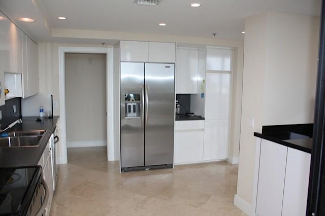 100 South Beach Road, Unit 504 Tequesta, FL 33469 - Photo 7 of 25 Kitchen