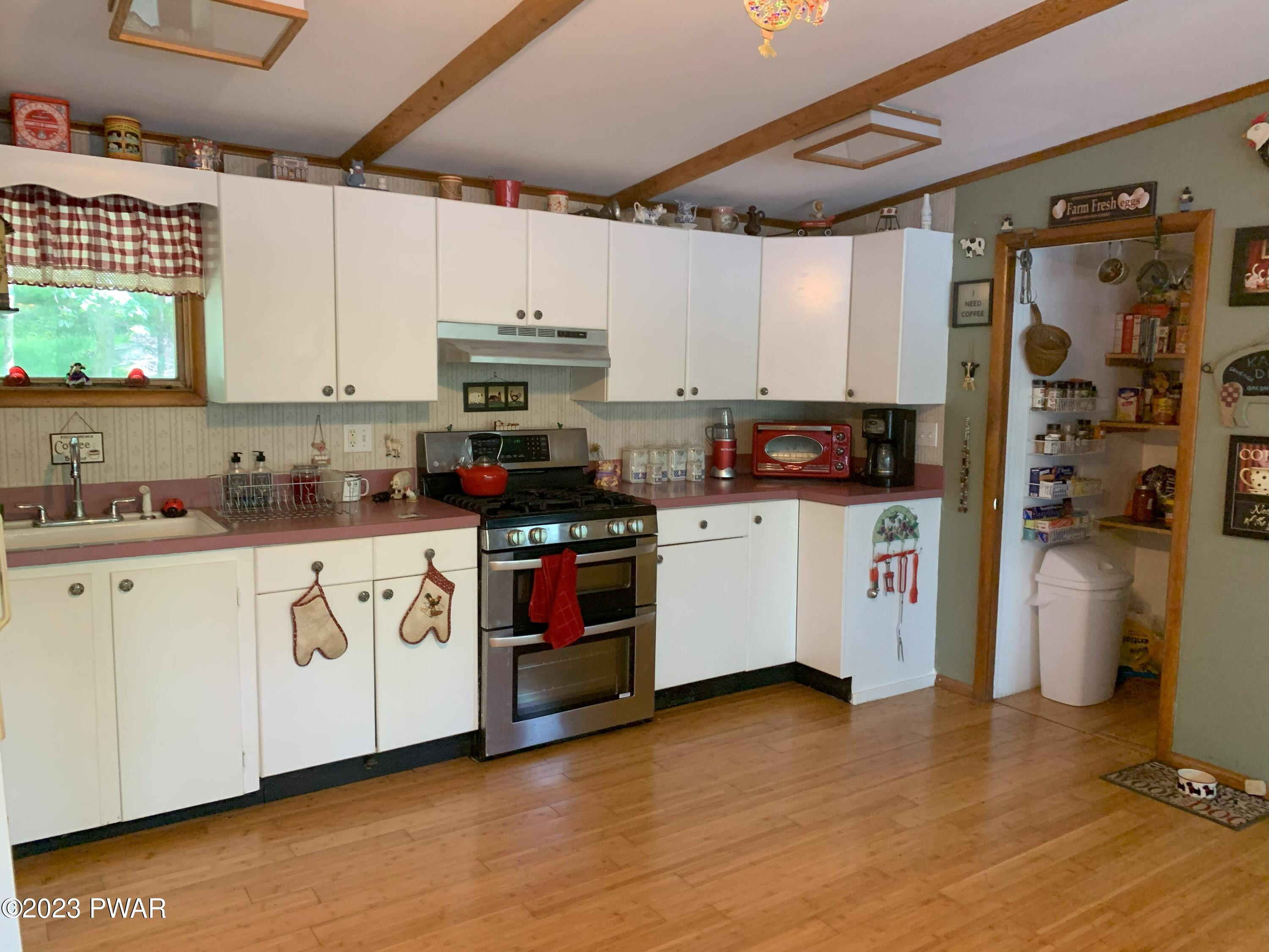 111 Lake Shore Road Shohola, PA 18458 - Photo 8 of 44