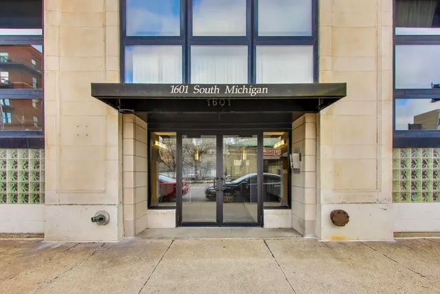 $265,000 | 1601 South Michigan Avenue, Unit 304, Chicago, IL 60616