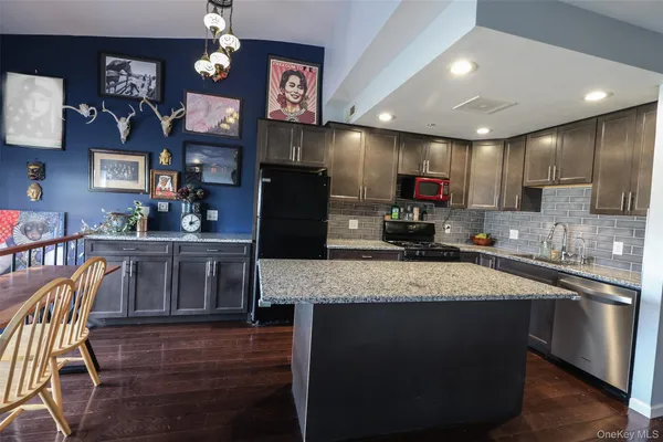 $287,000 | 70 Johnes Street, Unit 325E, Newburgh, NY 12550