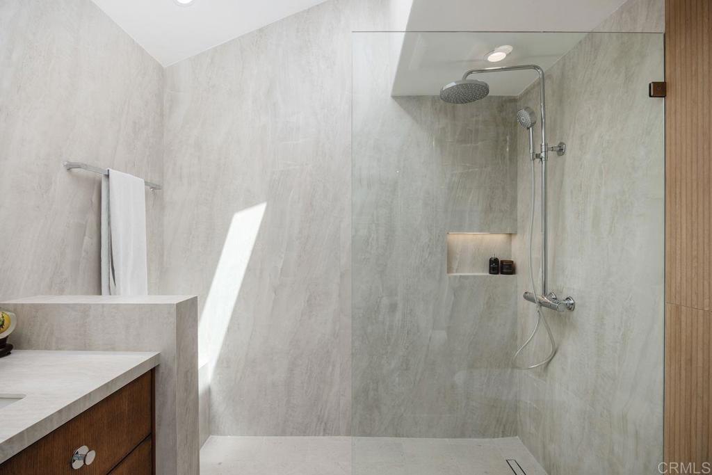 3855 Via Reposo Rancho Santa Fe, CA 92091 - Photo 23 of 40 Primary Bathroom