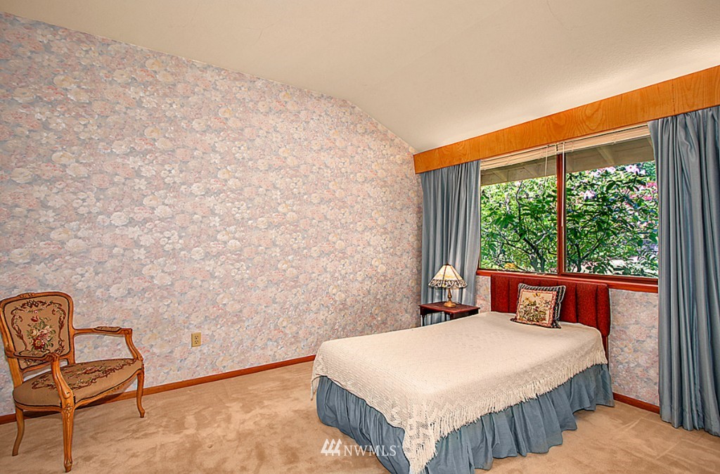 18760 Ridgefield Road Northwest Shoreline, WA 98177 - Photo 14 of 25