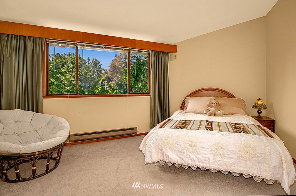 18760 Ridgefield Road Northwest Shoreline, WA 98177 - Photo 16 of 25