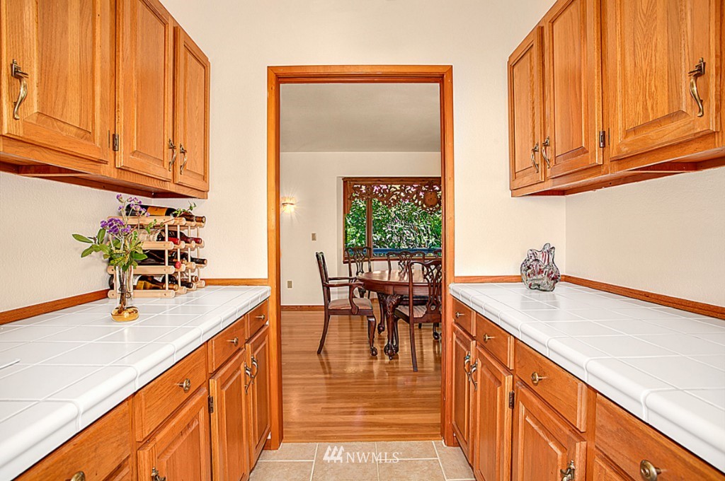 18760 Ridgefield Road Northwest Shoreline, WA 98177 - Photo 10 of 25