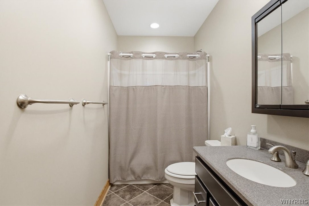 6428 Bartz Road Lockport Town, NY 14094 - Photo 28 of 50 Main Bathroom