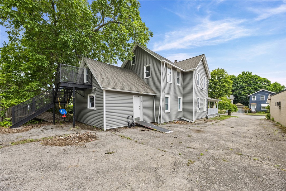 641 Jay Street Rochester, NY 14611 - Photo 24 of 29 Side view of property