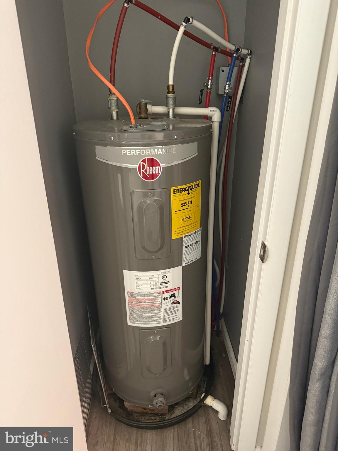 34291 Bayberry Road Millsboro, DE 19966 - Photo 25 of 41 Hot Water Heater