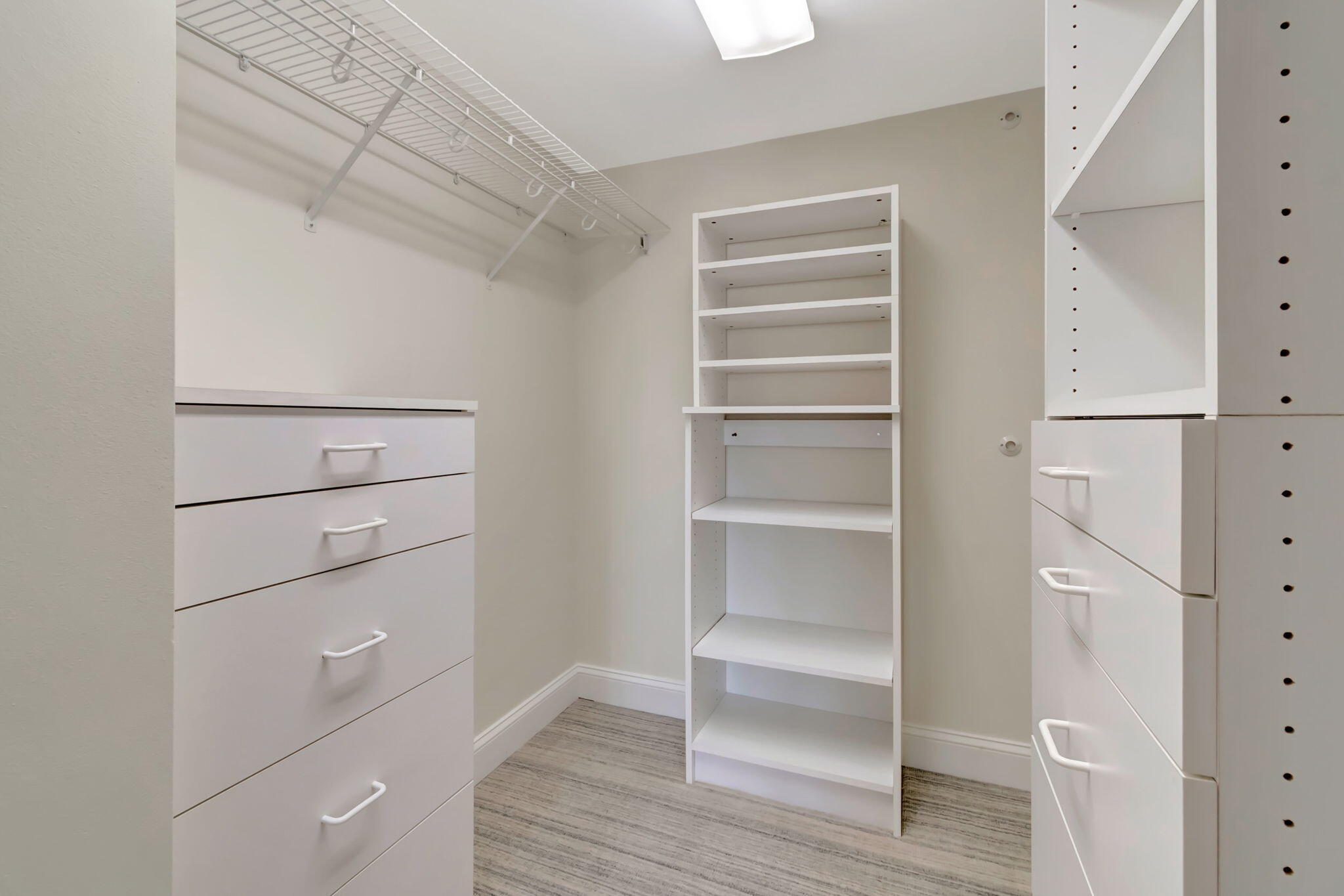 1710 South Ocean Boulevard, Unit 32 Delray Beach, FL 33483 - Photo 26 of 58 a view of walk in closet with empty racks