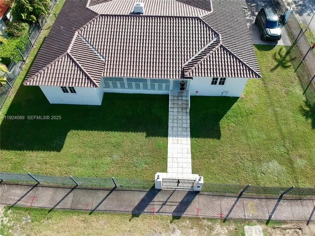 $2,250,000 | 1558 Sevilla Avenue, Coral Gables, FL 33134