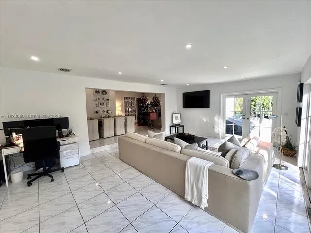 $2,250,000 | 1558 Sevilla Avenue, Coral Gables, FL 33134