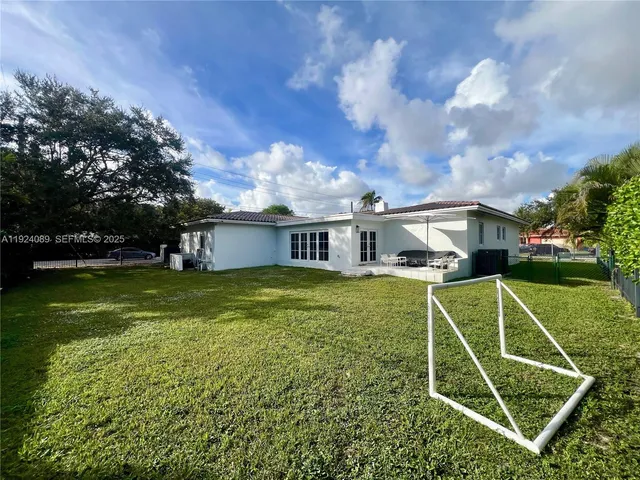 $2,250,000 | 1558 Sevilla Avenue, Coral Gables, FL 33134