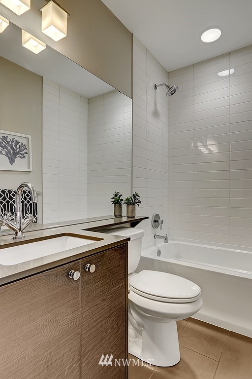 308 North 68th Street, Unit 301 Seattle, WA 98103 - Photo 14 of 21 Gallery Image 14