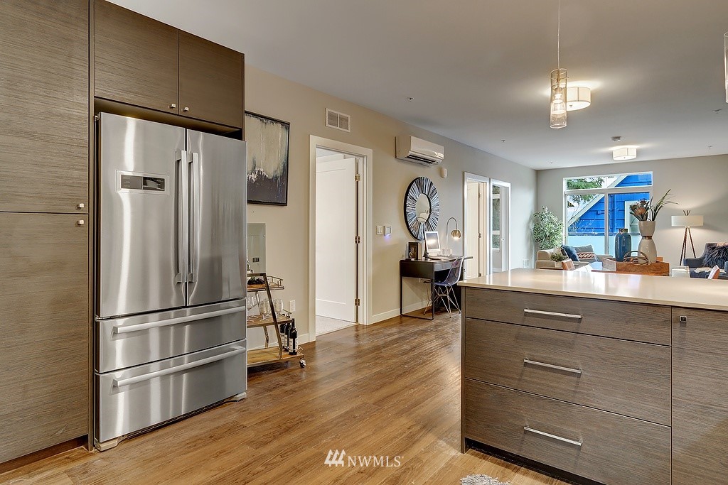 308 North 68th Street, Unit 301 Seattle, WA 98103 - Photo 15 of 21 Gallery Image 15