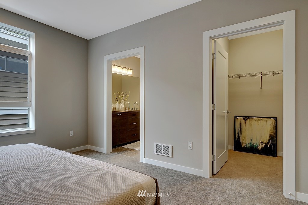 308 North 68th Street, Unit 301 Seattle, WA 98103 - Photo 17 of 21 Gallery Image 17