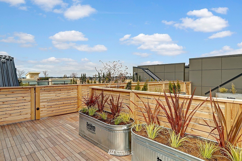 308 North 68th Street, Unit 301 Seattle, WA 98103 - Photo 20 of 21 Gallery Image 20