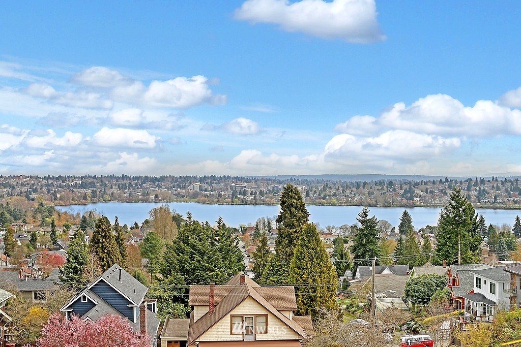 308 North 68th Street, Unit 301 Seattle, WA 98103 - Photo 21 of 21 Gallery Image 21