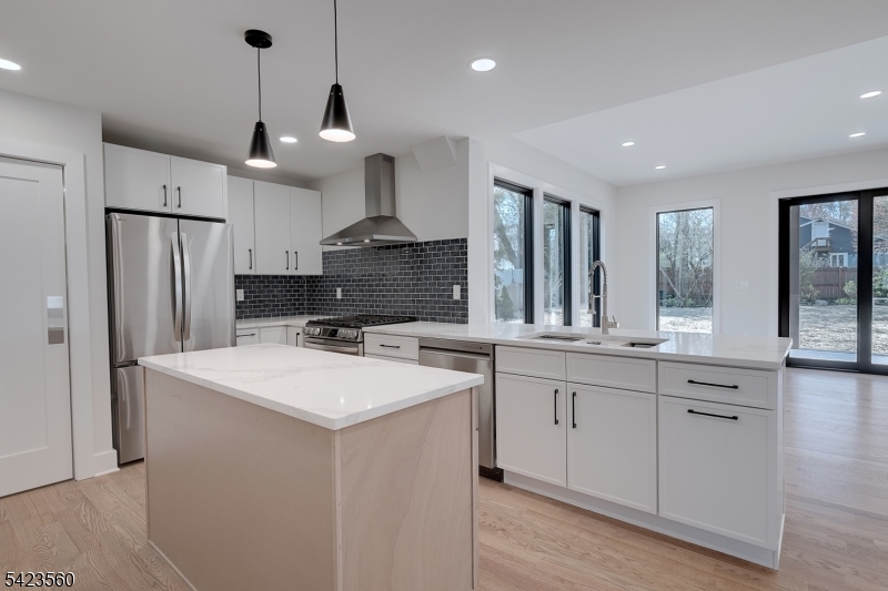 83 Orchard Road Chatham, NJ 07928 - Photo 11 of 40