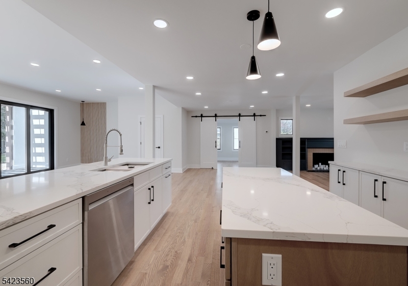 83 Orchard Road Chatham, NJ 07928 - Photo 5 of 40