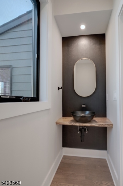 83 Orchard Road Chatham, NJ 07928 - Photo 9 of 40