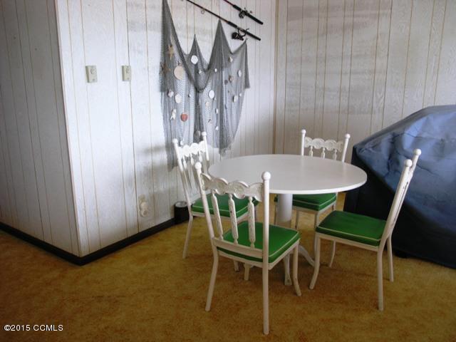 1012 East Fort Macon Road Atlantic Beach, NC 28512 - Photo 10 of 18 Dining Area