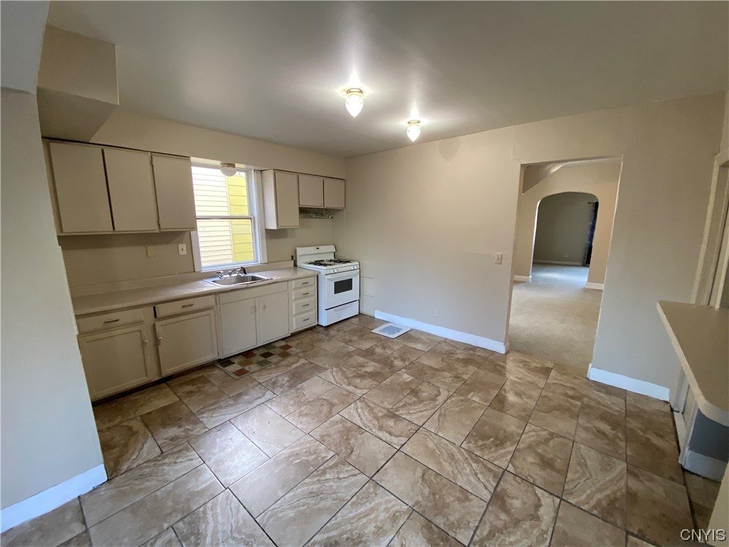 150 Mary Street Syracuse, NY 13208 - Photo 5 of 13