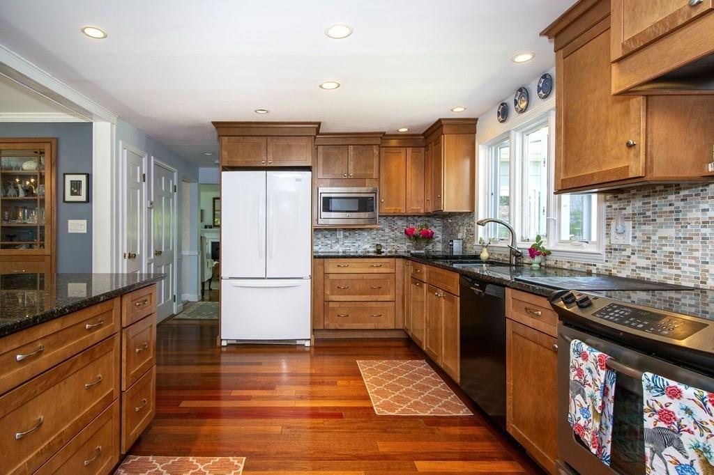 364 Tilden Road Scituate, MA 02066 - Photo 6 of 27 Gallery Image 6
