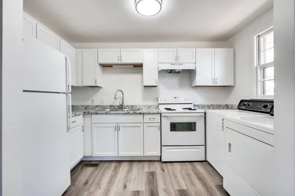 $1,300 | 1803 Blair Boulevard, Unit B, Nashville, TN 37212