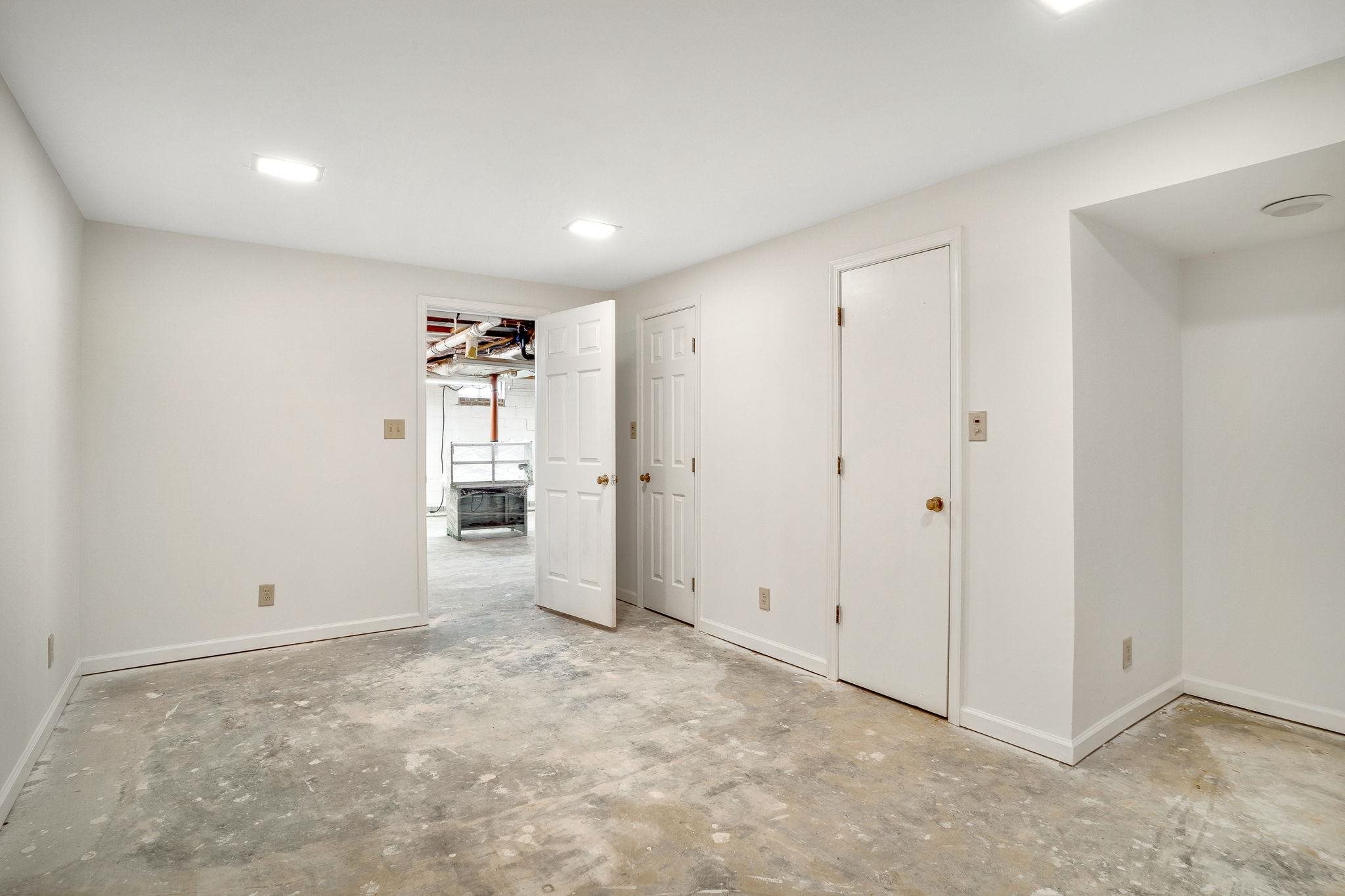 11590 Fort Valley Road Fort Valley, VA 22652 - Photo 29 of 40 a view of an empty room