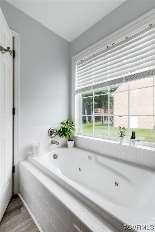 4424 Oxbridge Road Chesterfield, VA 23236 - Photo 21 of 38 a bathroom with a bathtub and a sink