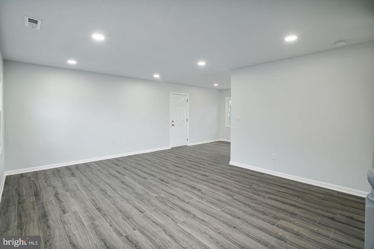 2 Long Loop Road Levittown, PA 19056 - Photo 12 of 29 Living Room