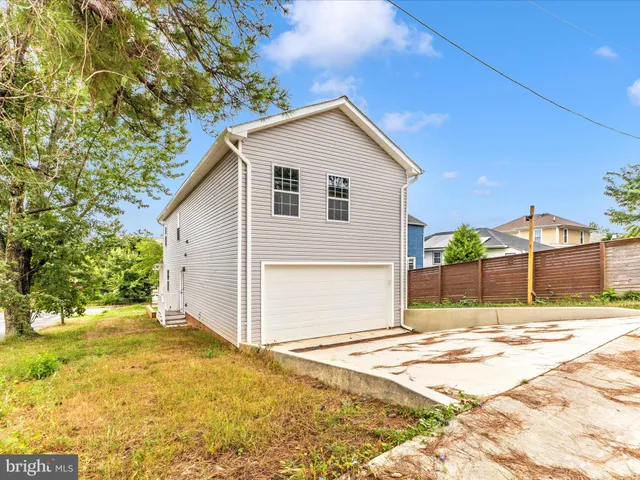 $699,999 | 4820 Hayes Street Northeast, Washington, DC 20019