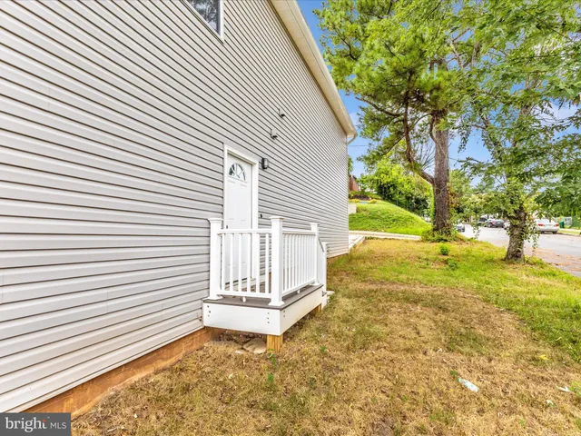 $699,999 | 4820 Hayes Street Northeast, Washington, DC 20019